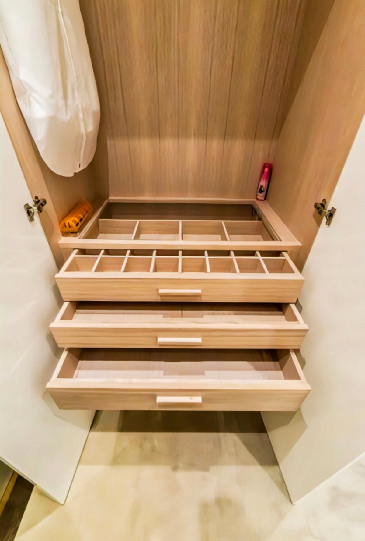 Modern Wardrobes (Customized)